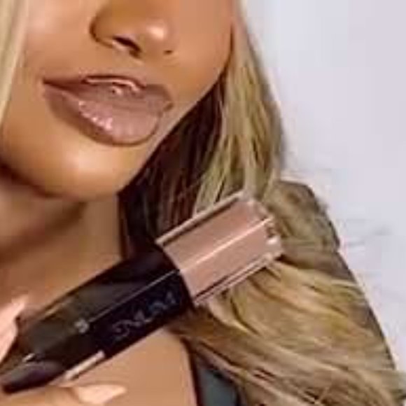 Too Faced Lip Injection Maximum Plump Lip Gloss - Maple  Enum Lip Gloss, Pancakes & Syrup Gloss Shine, Plumping Lip Glosses Non Sticky